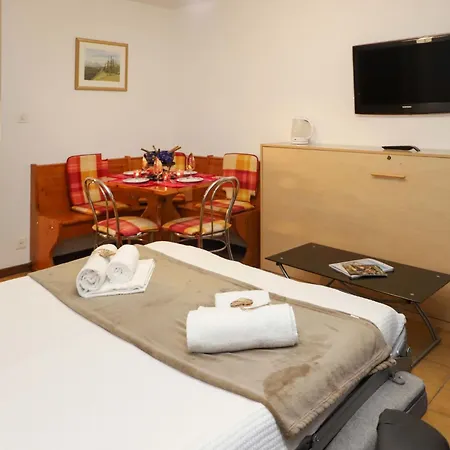 Arnica 16 By Interhome شقة *